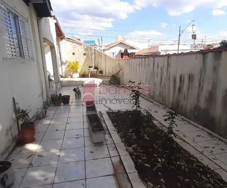 CASA TÉRREA COM EDÍCULA À VENDA NO BAIRRO ELOY CHAVES – JUNDIAÍ/SP