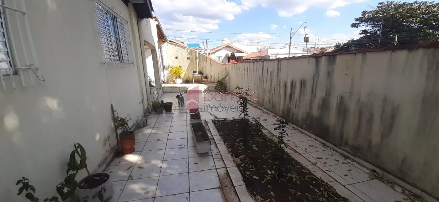 CASA TÉRREA COM EDÍCULA À VENDA NO BAIRRO ELOY CHAVES – JUNDIAÍ/SP