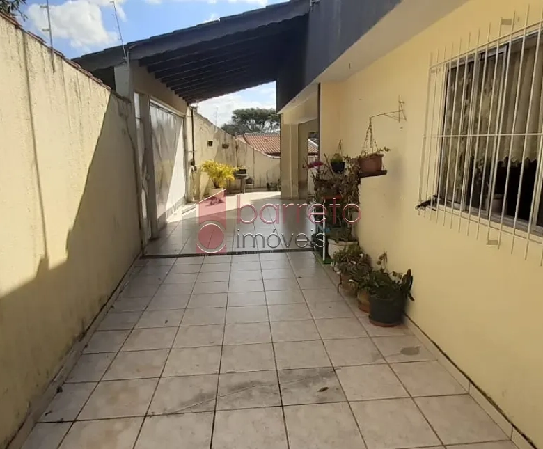 CASA TÉRREA COM EDÍCULA À VENDA NO BAIRRO ELOY CHAVES – JUNDIAÍ/SP