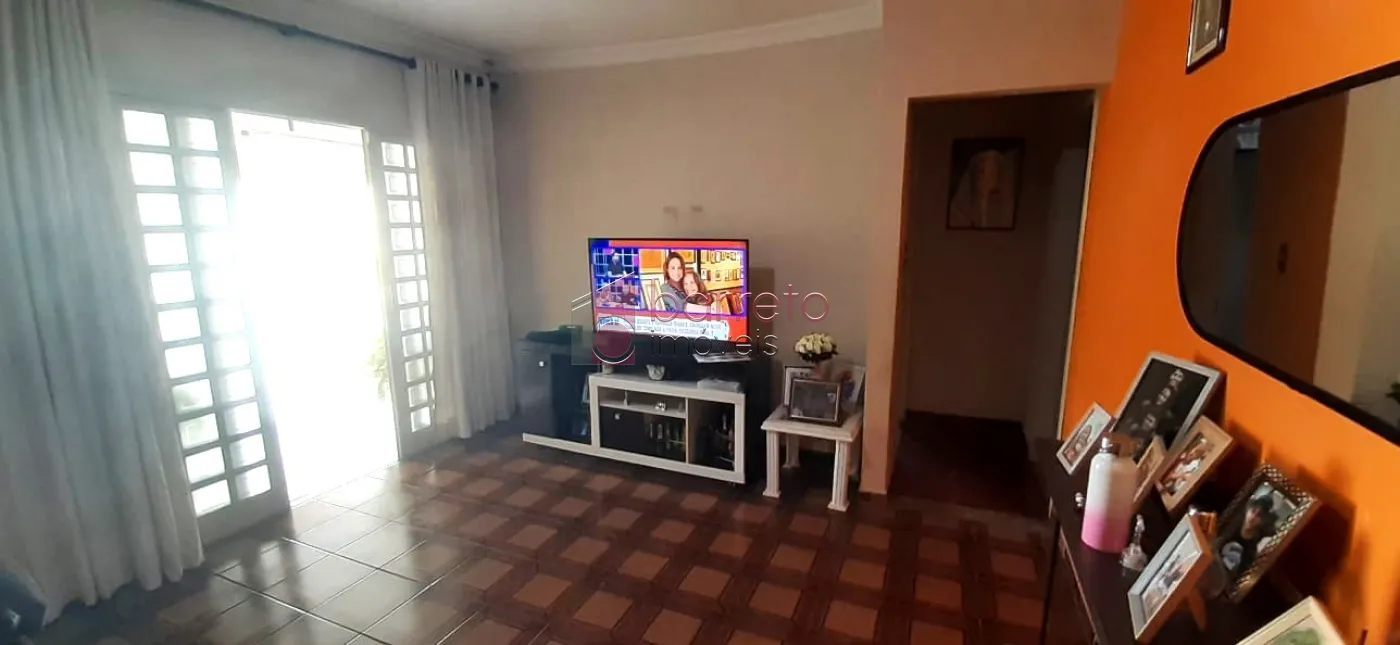 CASA TÉRREA COM EDÍCULA À VENDA NO BAIRRO ELOY CHAVES – JUNDIAÍ/SP