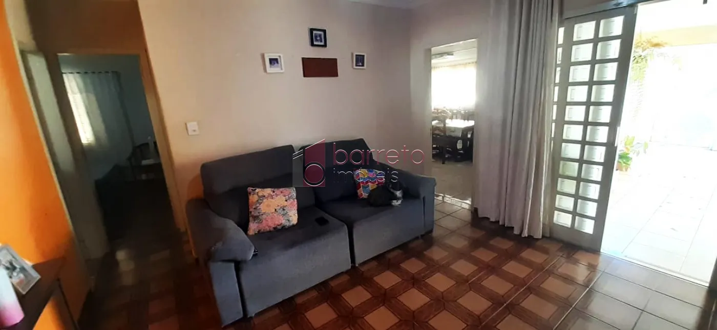 CASA TÉRREA COM EDÍCULA À VENDA NO BAIRRO ELOY CHAVES – JUNDIAÍ/SP