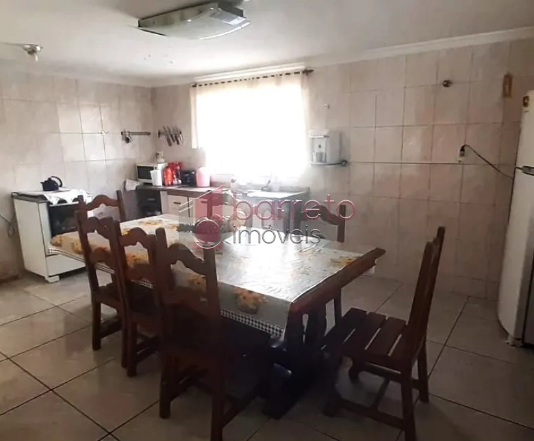 CASA TÉRREA COM EDÍCULA À VENDA NO BAIRRO ELOY CHAVES – JUNDIAÍ/SP
