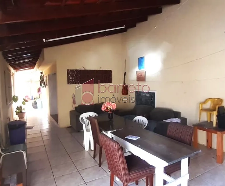 CASA TÉRREA COM EDÍCULA À VENDA NO BAIRRO ELOY CHAVES – JUNDIAÍ/SP