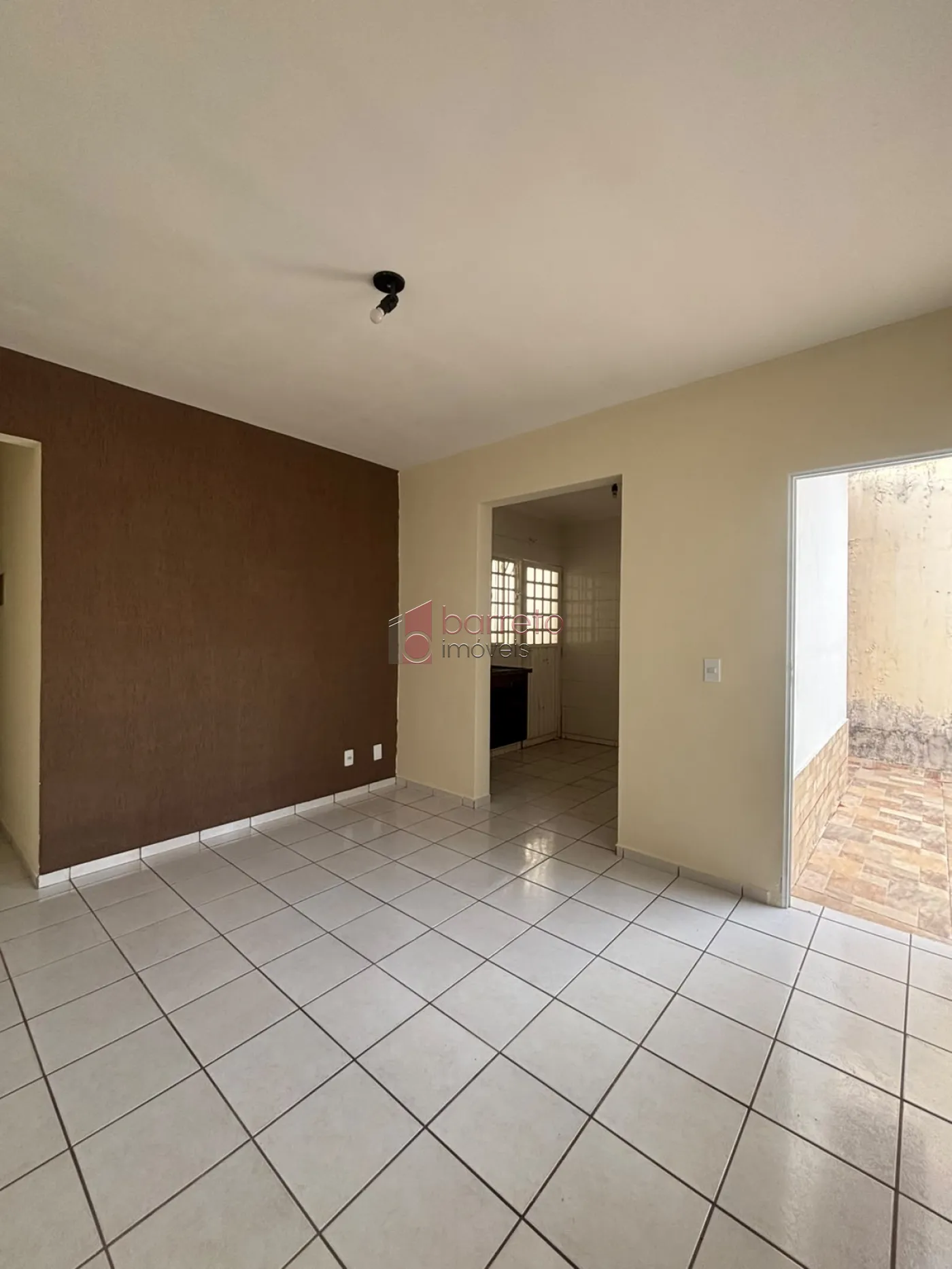 CASA TÉRREA COM 02 DORMITÓRIOS À VENDA NO PARQUE RESIDENCIAL JUNDIAÍ EM JUNDIAÍ/SP