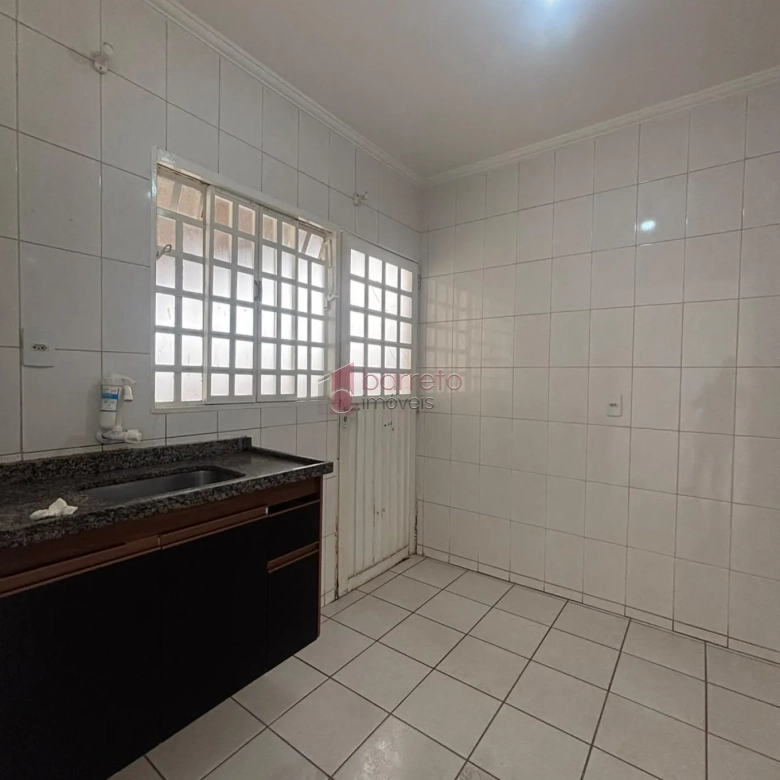 CASA TÉRREA COM 02 DORMITÓRIOS À VENDA NO PARQUE RESIDENCIAL JUNDIAÍ EM JUNDIAÍ/SP