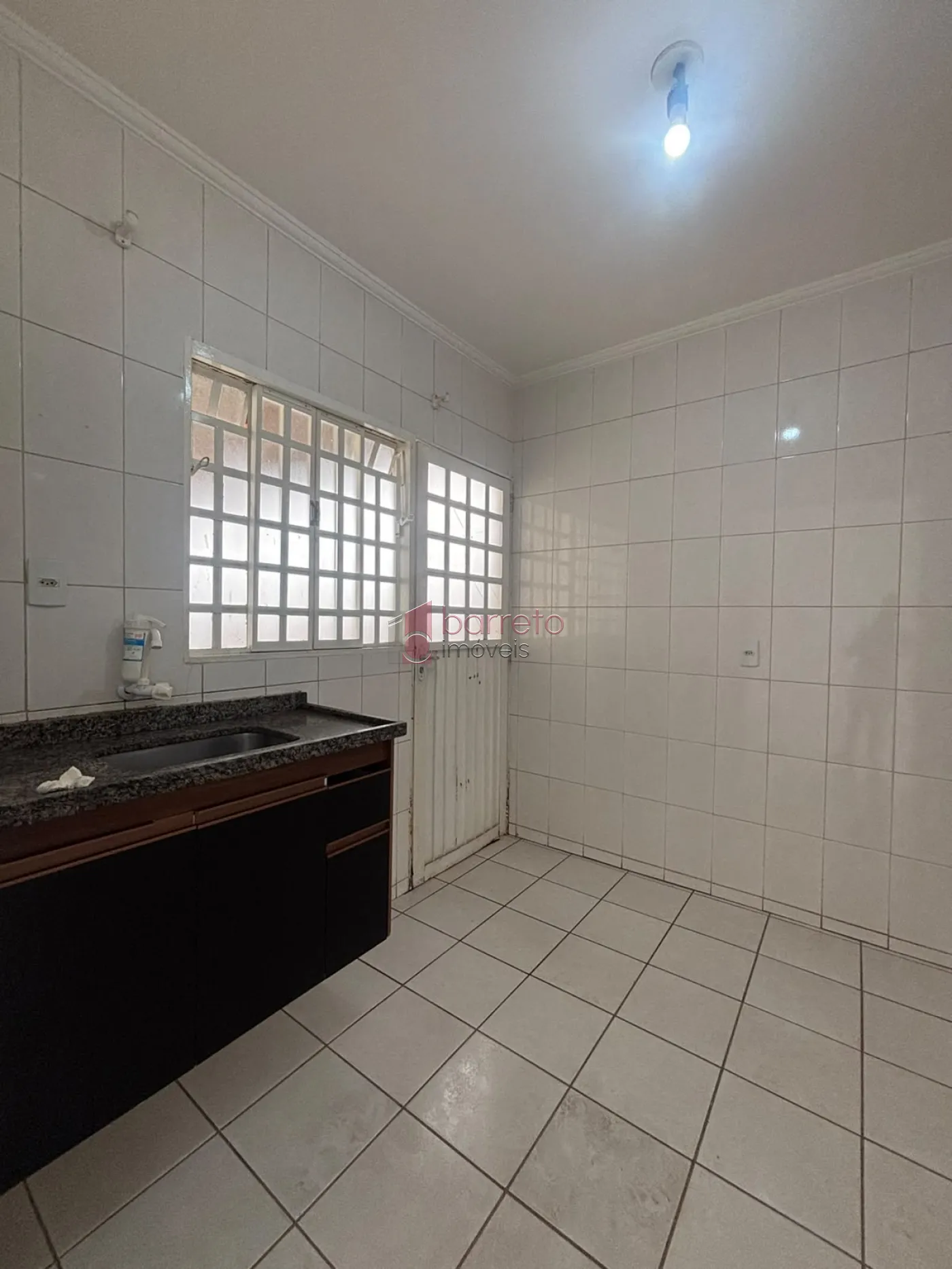 CASA TÉRREA COM 02 DORMITÓRIOS À VENDA NO PARQUE RESIDENCIAL JUNDIAÍ EM JUNDIAÍ/SP