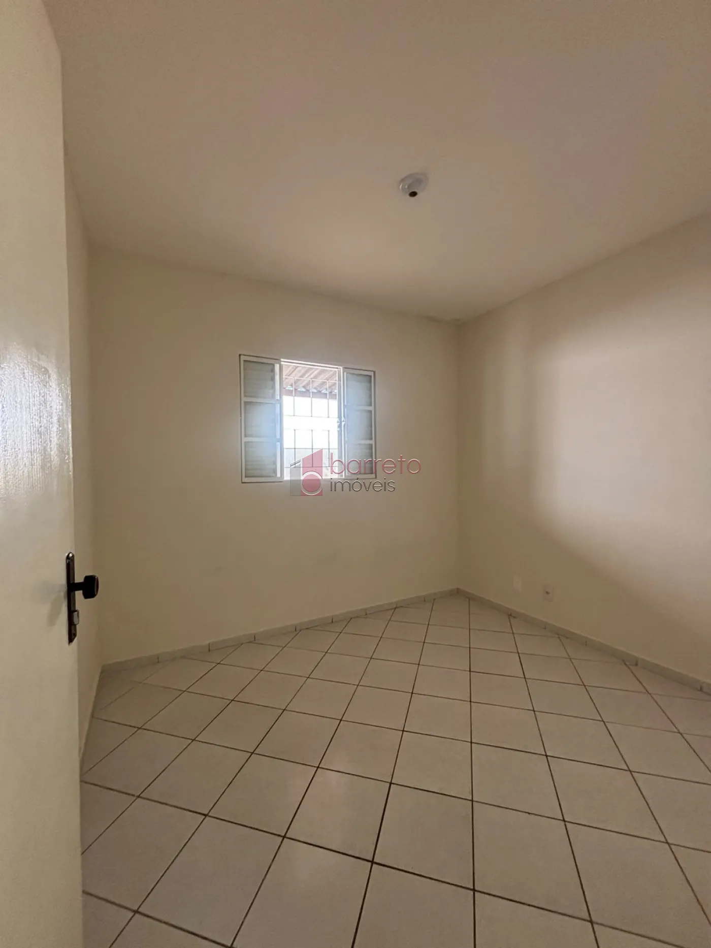 CASA TÉRREA COM 02 DORMITÓRIOS À VENDA NO PARQUE RESIDENCIAL JUNDIAÍ EM JUNDIAÍ/SP