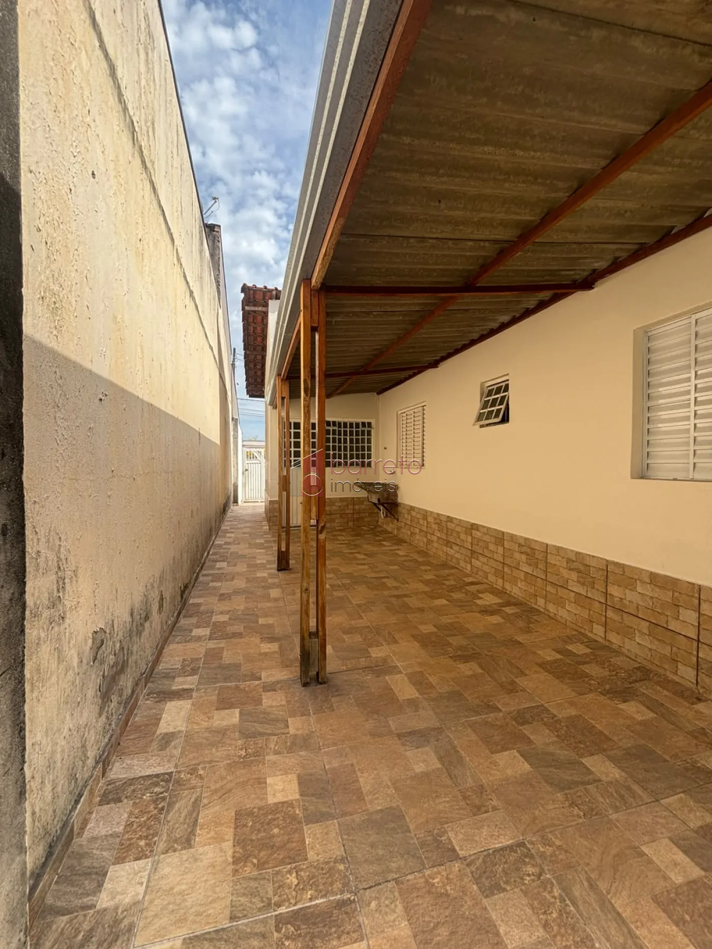 CASA TÉRREA COM 02 DORMITÓRIOS À VENDA NO PARQUE RESIDENCIAL JUNDIAÍ EM JUNDIAÍ/SP