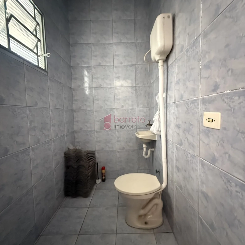 CASA COM SALÃO COMERCIAL À VENDA NO BAIRRO TULIPAS – JUNDIAÍ/SP