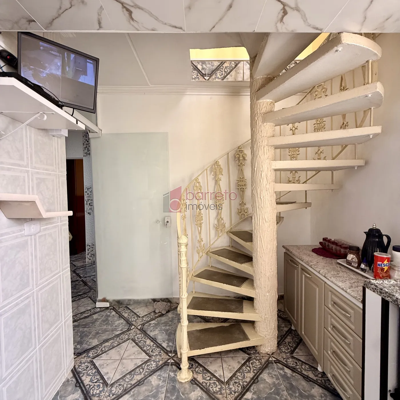 CASA COM SALÃO COMERCIAL À VENDA NO BAIRRO TULIPAS – JUNDIAÍ/SP