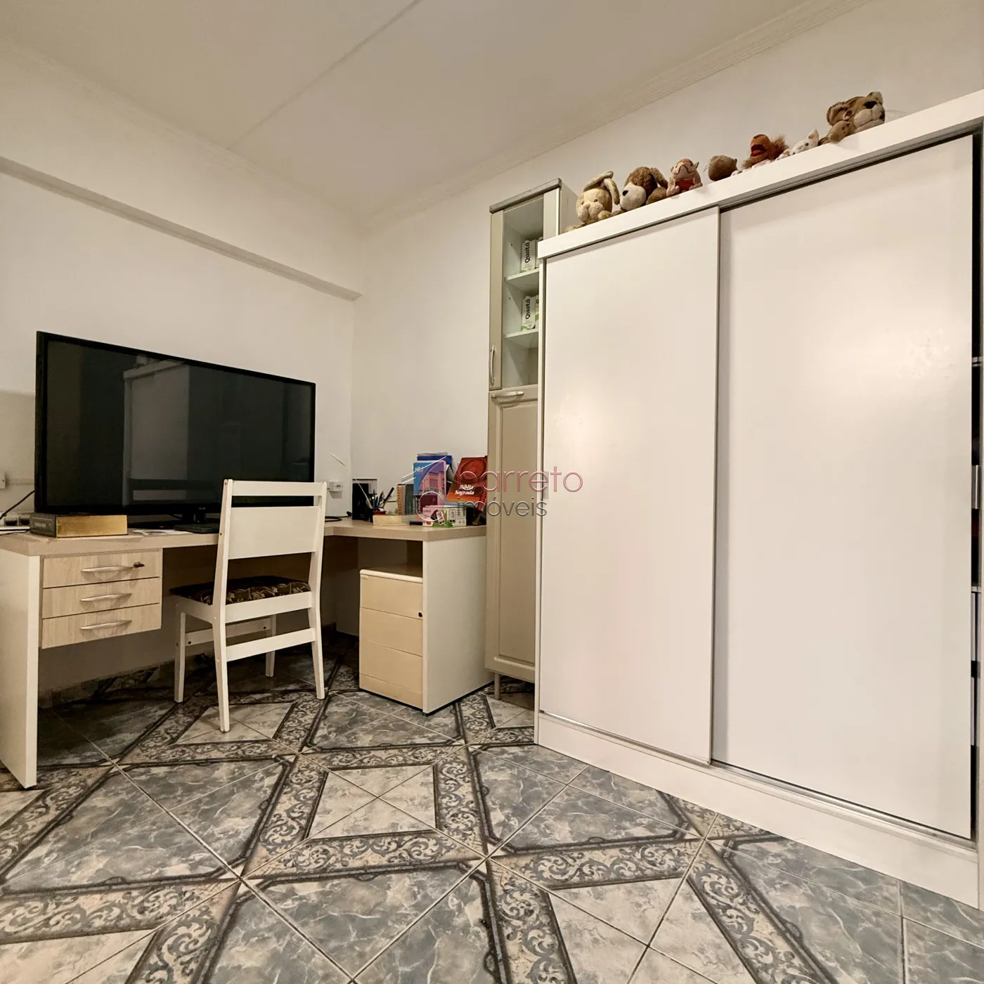 CASA COM SALÃO COMERCIAL À VENDA NO BAIRRO TULIPAS – JUNDIAÍ/SP