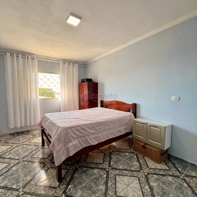CASA COM SALÃO COMERCIAL À VENDA NO BAIRRO TULIPAS – JUNDIAÍ/SP