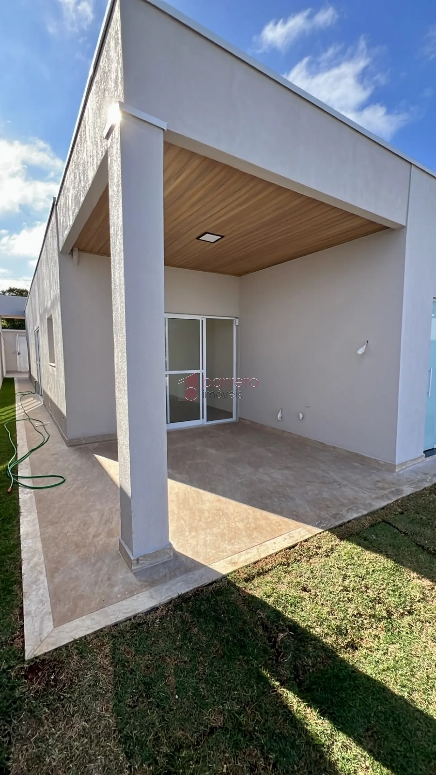 CASA TÉRREA COM 03 SUÍTES À VENDA NA VILA APARECIDA – JUNDIAÍ/SP