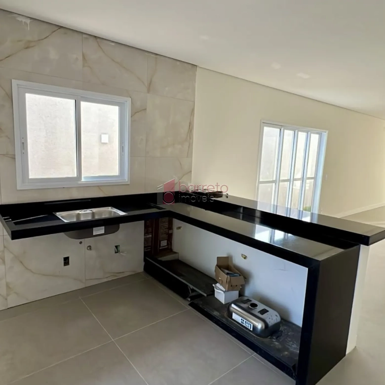CASA TÉRREA COM 03 SUÍTES À VENDA NA VILA APARECIDA – JUNDIAÍ/SP