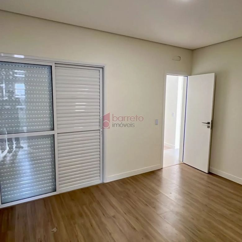 CASA TÉRREA COM 03 SUÍTES À VENDA NA VILA APARECIDA – JUNDIAÍ/SP
