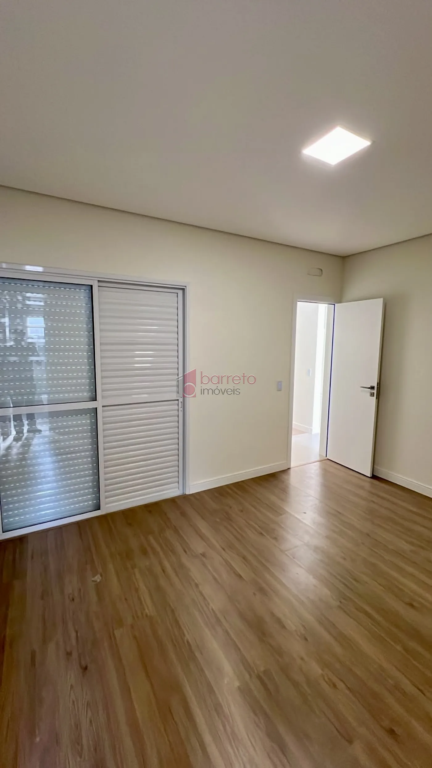 CASA TÉRREA COM 03 SUÍTES À VENDA NA VILA APARECIDA – JUNDIAÍ/SP