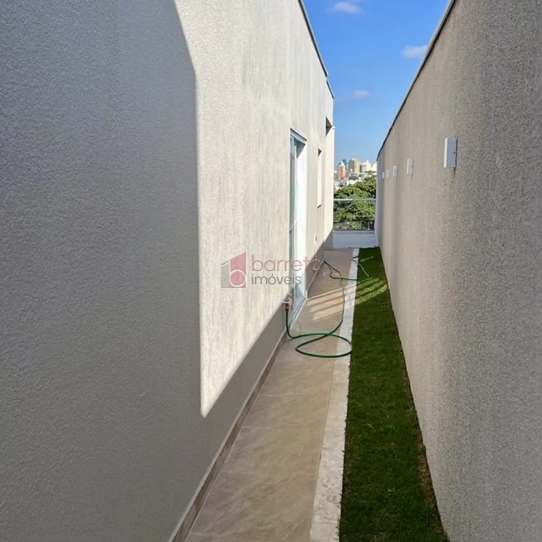 CASA TÉRREA COM 03 SUÍTES À VENDA NA VILA APARECIDA – JUNDIAÍ/SP