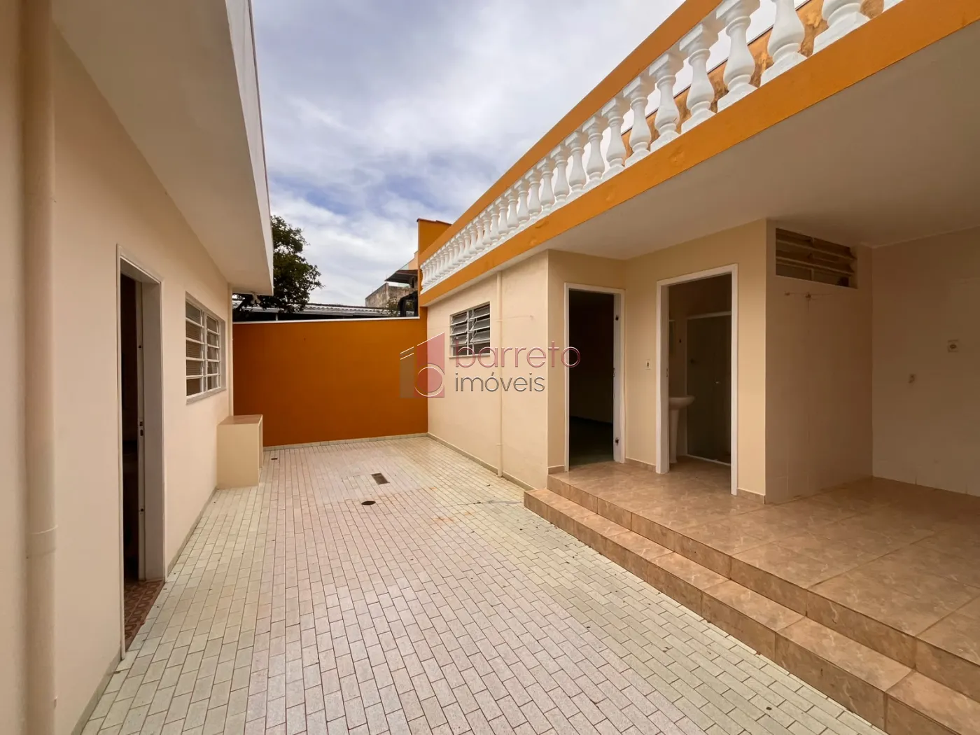 CASA COM EDÍCULA PARA LOCAÇÃO NA VILA PROGRESSO – JUNDIAÍ/SP