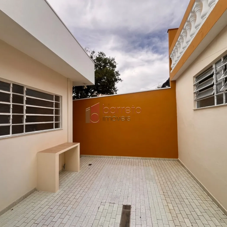 CASA COM EDÍCULA PARA LOCAÇÃO NA VILA PROGRESSO – JUNDIAÍ/SP