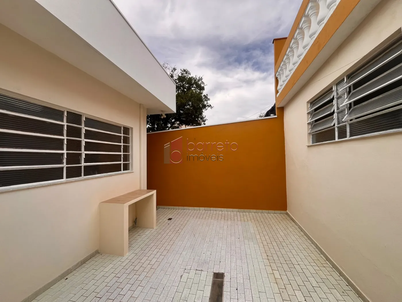 CASA COM EDÍCULA PARA LOCAÇÃO NA VILA PROGRESSO – JUNDIAÍ/SP