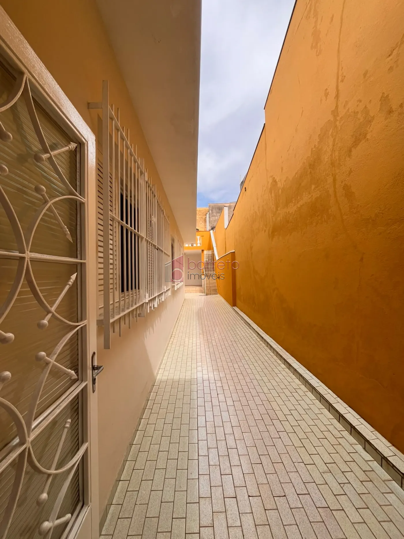 CASA COM EDÍCULA PARA LOCAÇÃO NA VILA PROGRESSO – JUNDIAÍ/SP