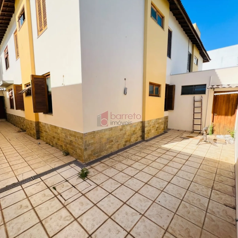 CASA TÉRREA À VENDA NO BAIRRO VILA RIO BRANCO EM JUNDIAÍ/SP
