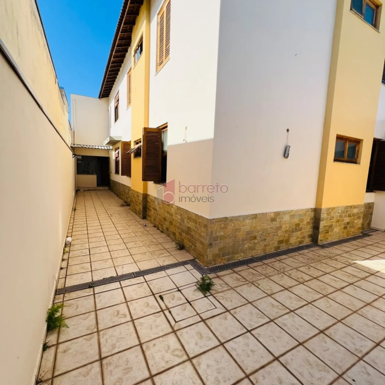 CASA TÉRREA À VENDA NO BAIRRO VILA RIO BRANCO EM JUNDIAÍ/SP
