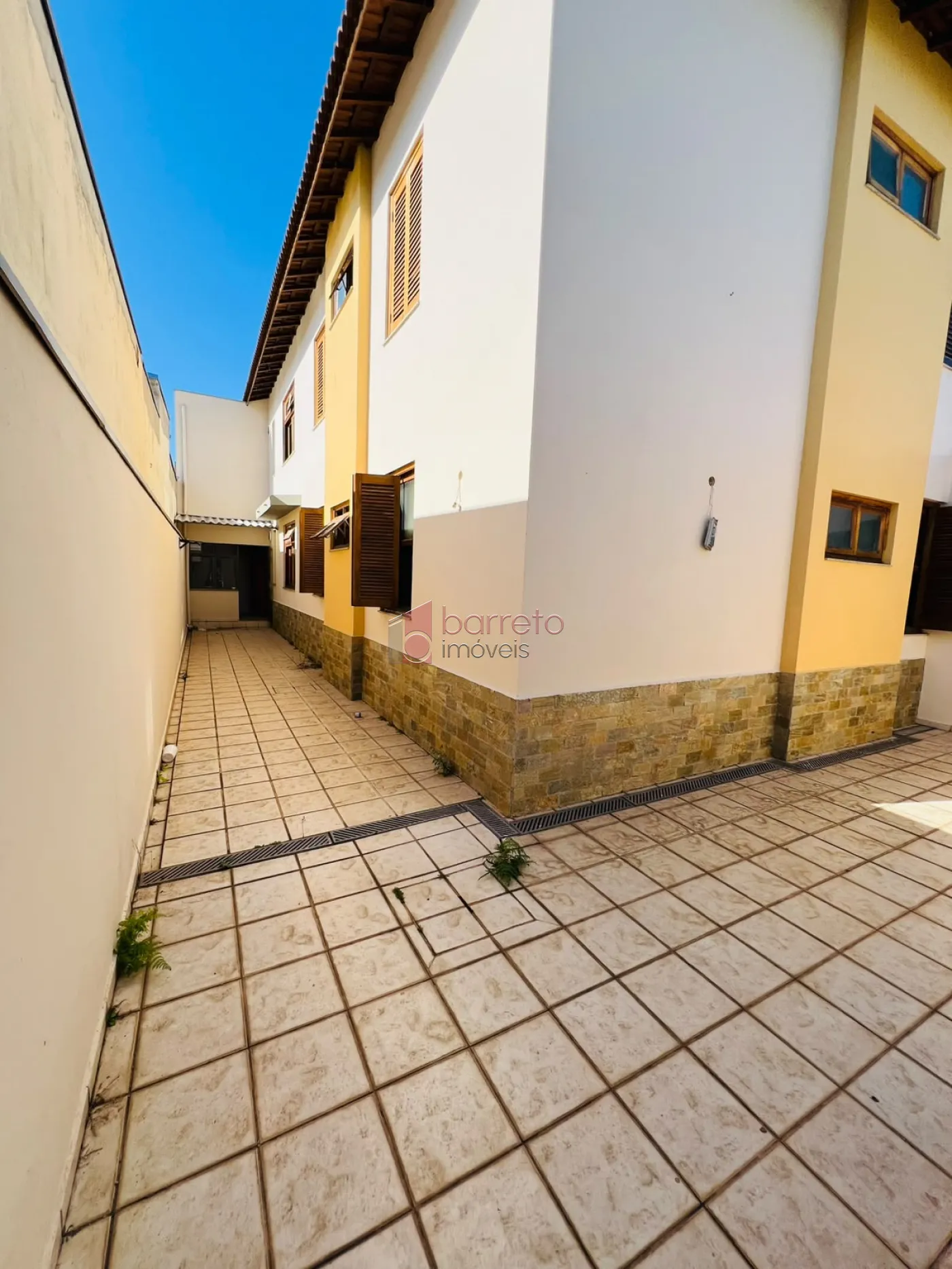 CASA TÉRREA À VENDA NO BAIRRO VILA RIO BRANCO EM JUNDIAÍ/SP