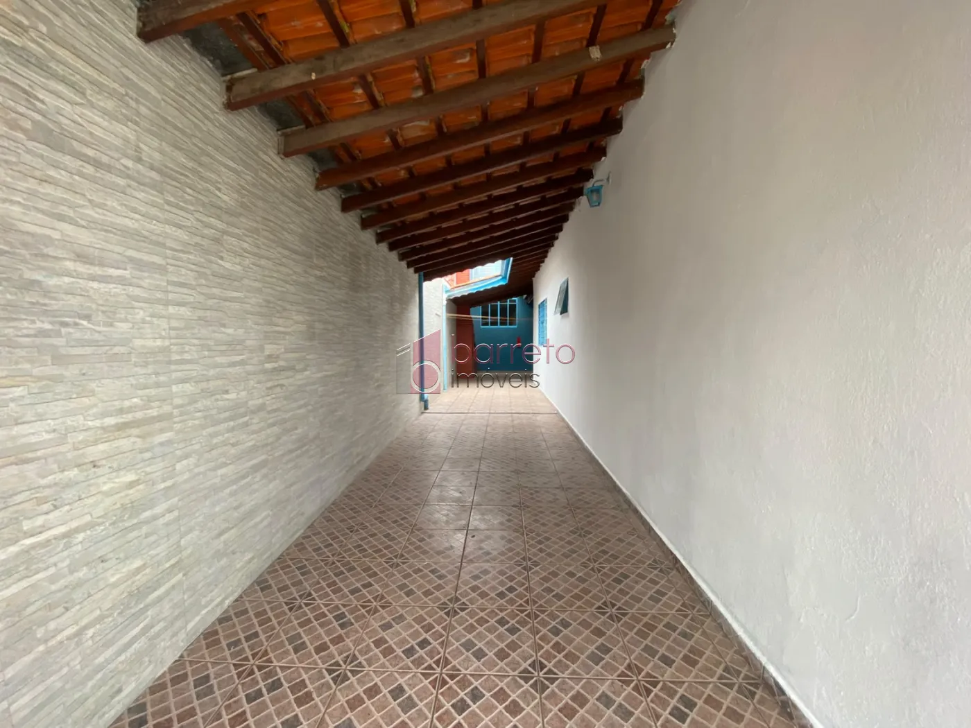 CASA COM ÉDICULA SEMI MOBILIADA PARA LOCAÇÃO NO BAIRRO CIDADE NOVA – JUNDIAÍ/SP