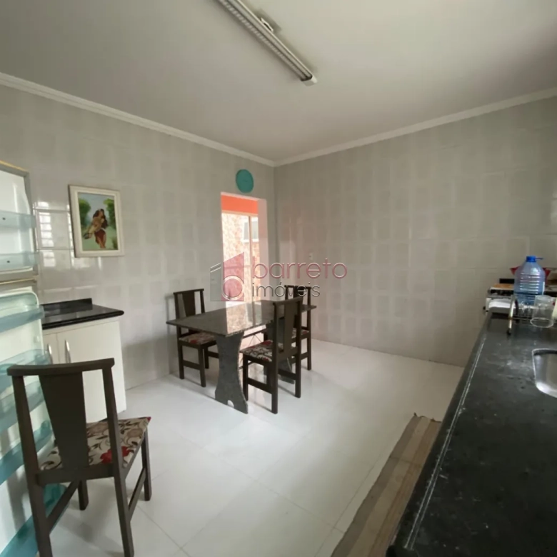 CASA COM ÉDICULA SEMI MOBILIADA PARA LOCAÇÃO NO BAIRRO CIDADE NOVA – JUNDIAÍ/SP