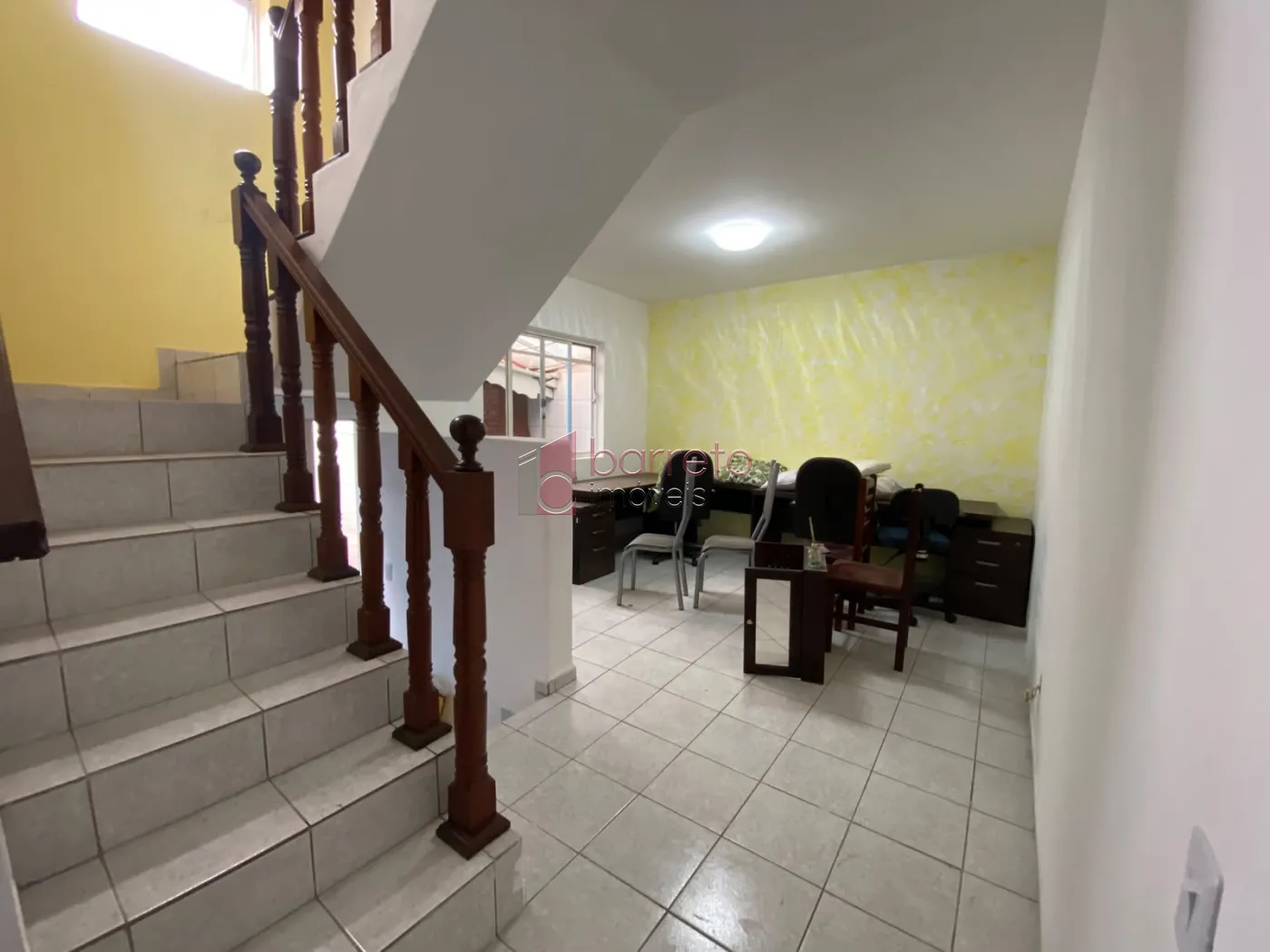 CASA COM ÉDICULA SEMI MOBILIADA PARA LOCAÇÃO NO BAIRRO CIDADE NOVA – JUNDIAÍ/SP