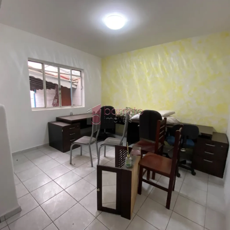 CASA COM ÉDICULA SEMI MOBILIADA PARA LOCAÇÃO NO BAIRRO CIDADE NOVA – JUNDIAÍ/SP