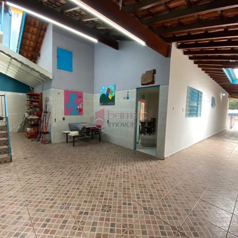 CASA COM ÉDICULA SEMI MOBILIADA PARA LOCAÇÃO NO BAIRRO CIDADE NOVA – JUNDIAÍ/SP
