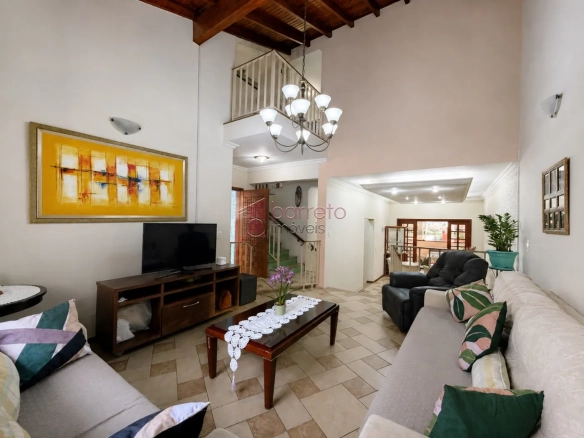 SOBRADO À VENDA – 03 QUARTOS – JARDIM FLORESTAL – JUNDIAÍ/SP