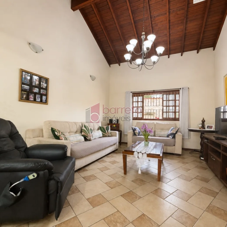 SOBRADO À VENDA – 03 QUARTOS – JARDIM FLORESTAL – JUNDIAÍ/SP