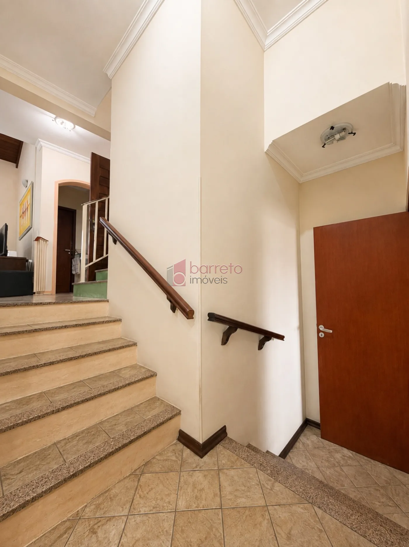 SOBRADO À VENDA – 03 QUARTOS – JARDIM FLORESTAL – JUNDIAÍ/SP