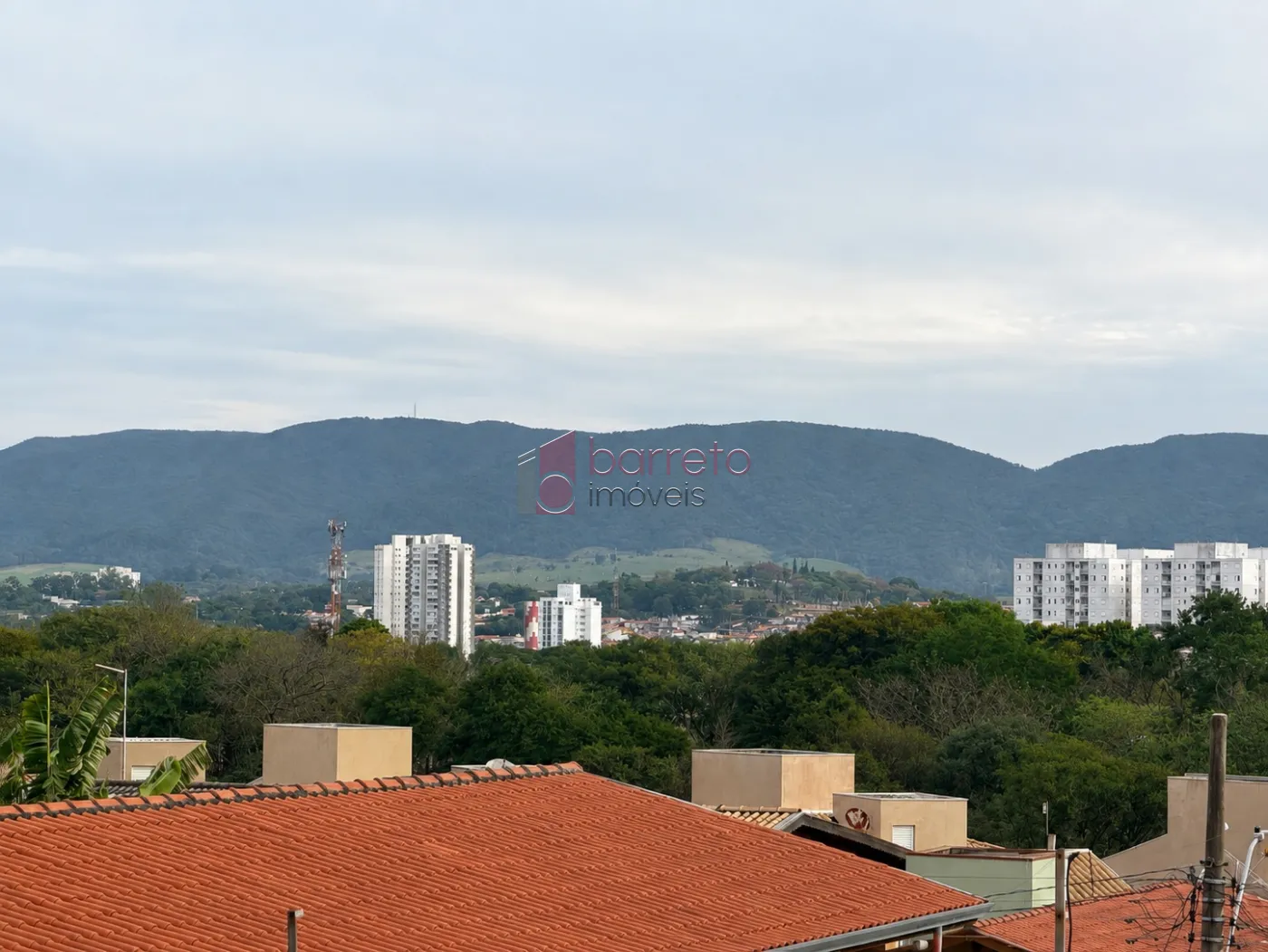 SOBRADO À VENDA – 03 QUARTOS – JARDIM FLORESTAL – JUNDIAÍ/SP
