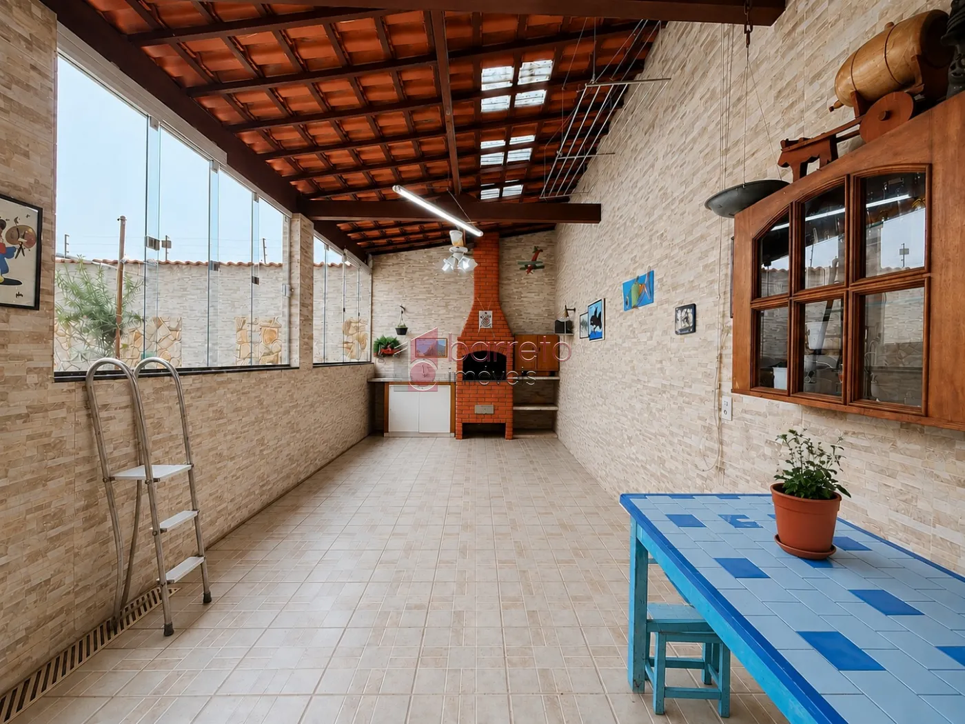 SOBRADO À VENDA – 03 QUARTOS – JARDIM FLORESTAL – JUNDIAÍ/SP