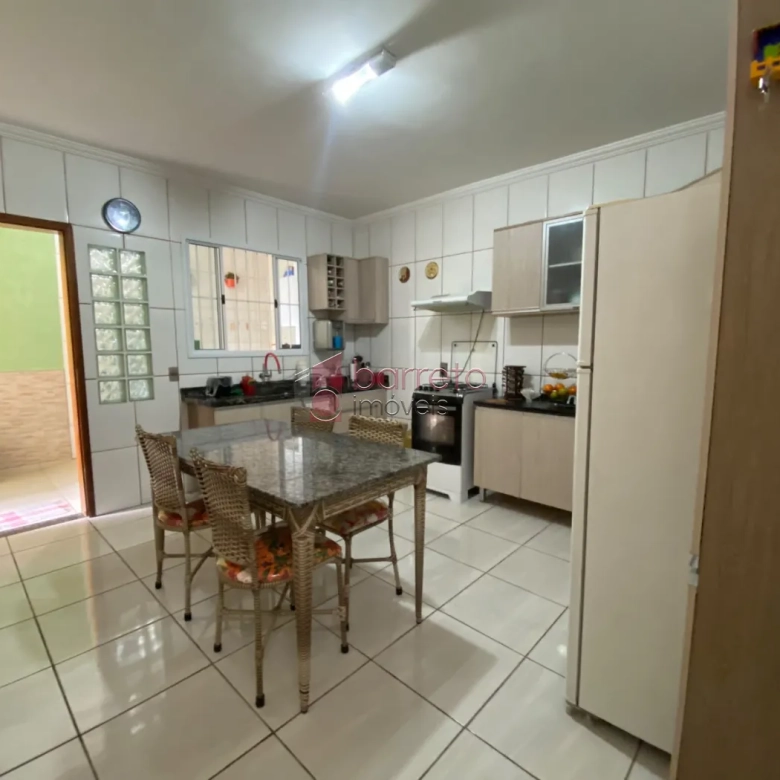 SOBRADO À VENDA NO BAIRRO ALMERINDA CHAVES – JUNDIAÍ/SP