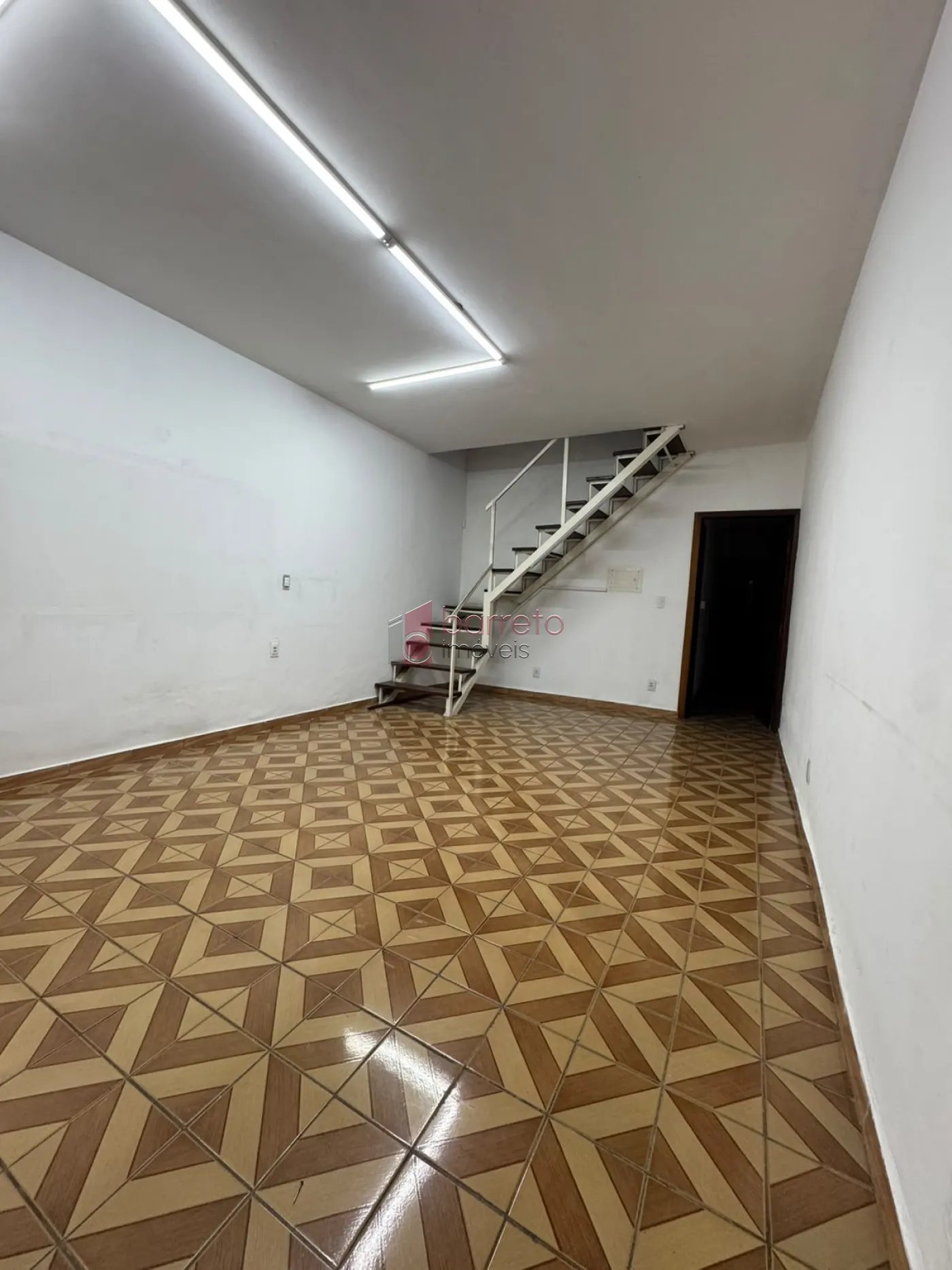 CASA SOBRADO À VENDA NA VILA CAMPOS SALES EM JUNDIAÍ/SP