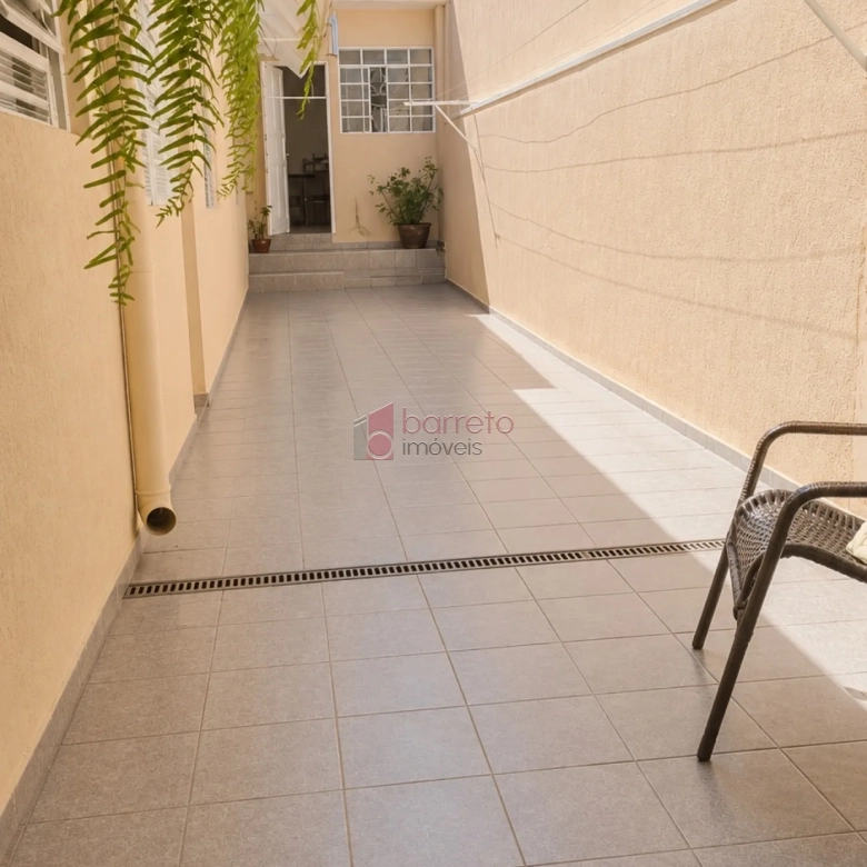 CASA TÉRREA COM EDÍCULA À VENDA NA VILA HORTOLÂNDIA – JUNDIAÍ/SP