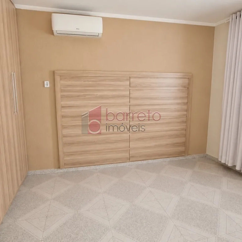 CASA TÉRREA COM EDÍCULA À VENDA NA VILA HORTOLÂNDIA – JUNDIAÍ/SP