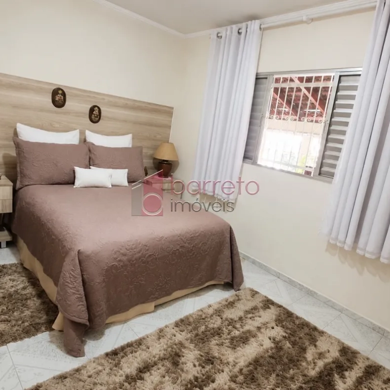 CASA TÉRREA COM EDÍCULA À VENDA NA VILA HORTOLÂNDIA – JUNDIAÍ/SP