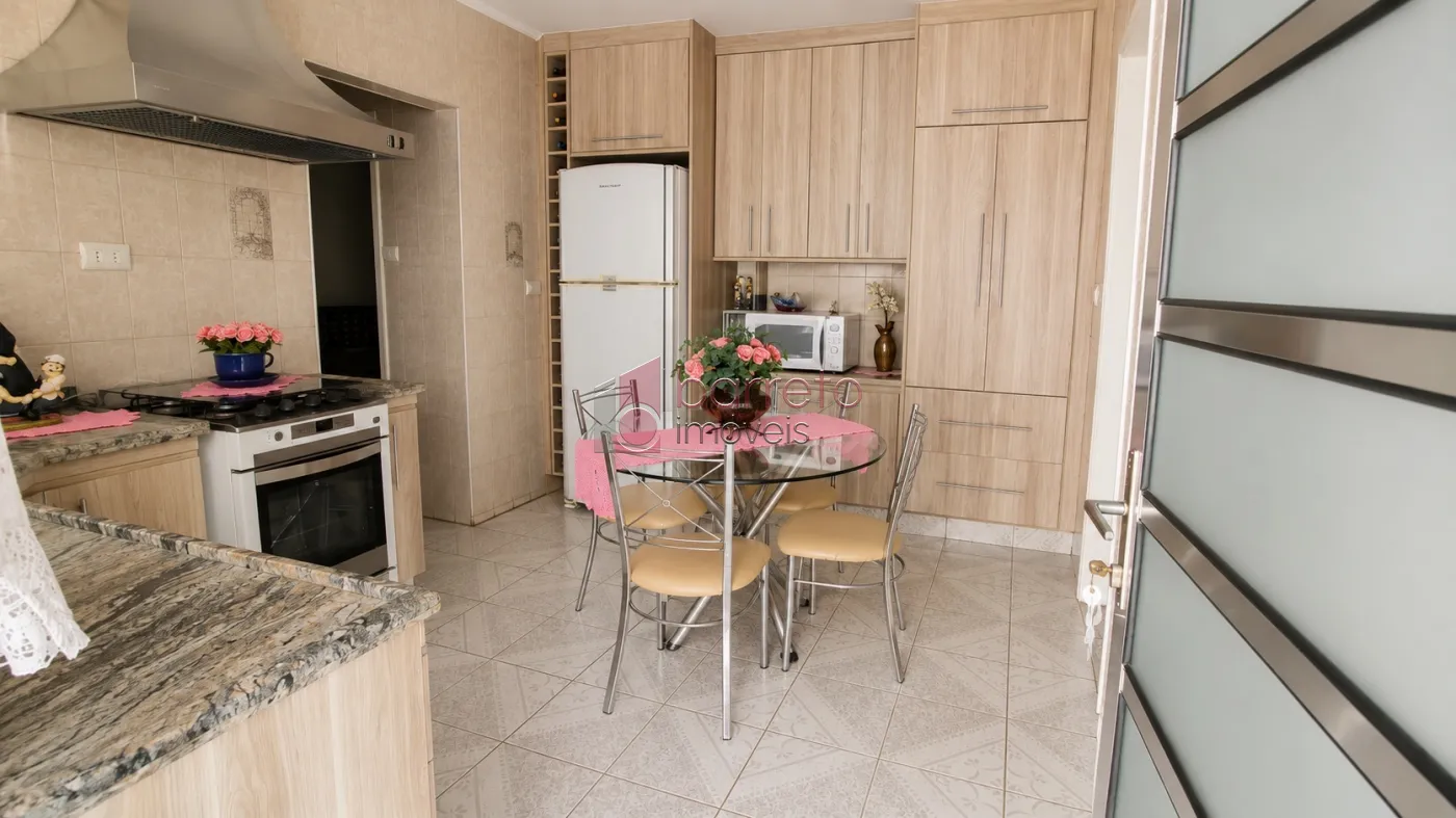 CASA TÉRREA COM EDÍCULA À VENDA NA VILA HORTOLÂNDIA – JUNDIAÍ/SP