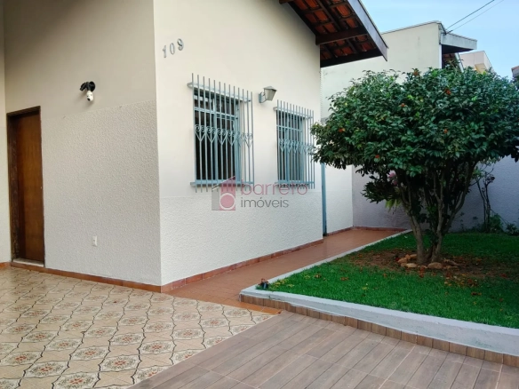 CASA TÉRREA PARA VENDA E LOCAÇÃO NO BAIRRO JARDIM PLANALTO – JUNDIAÍ/SP