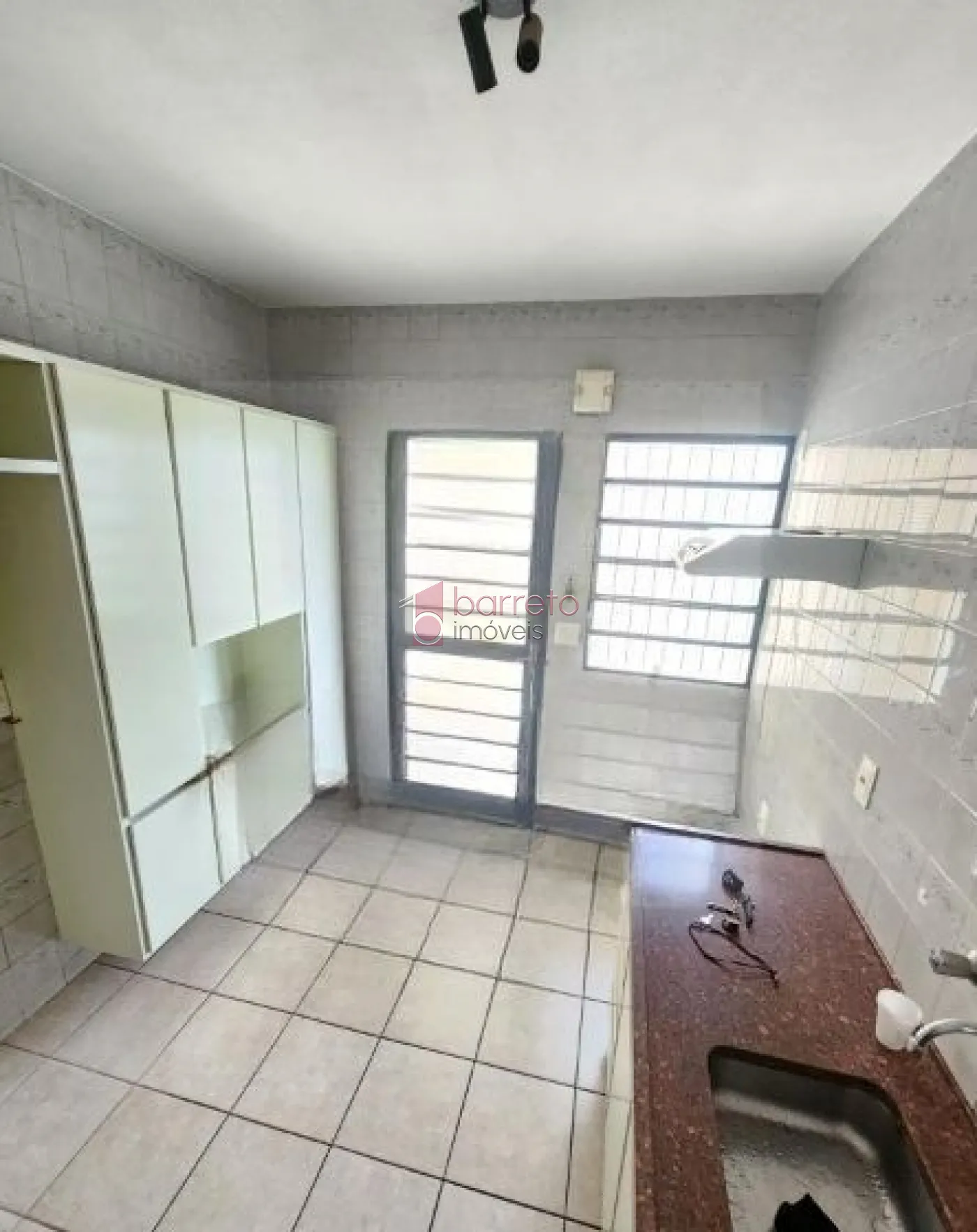 CASA TÉRREA PARA VENDA E LOCAÇÃO NO BAIRRO JARDIM PLANALTO – JUNDIAÍ/SP