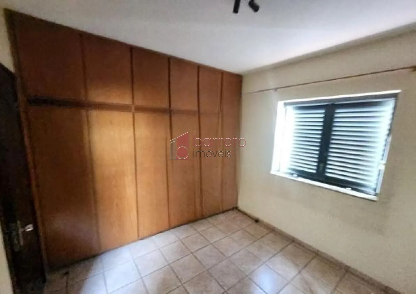CASA TÉRREA PARA VENDA E LOCAÇÃO NO BAIRRO JARDIM PLANALTO – JUNDIAÍ/SP