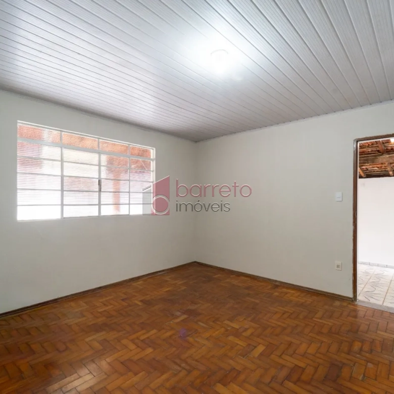 CASA TÉRREA À VENDA NO BAIRRO VILA RAMI EM JUNDIAÍ/SP