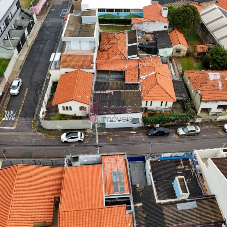 CASA TÉRREA À VENDA NO BAIRRO VILA RAMI EM JUNDIAÍ/SP