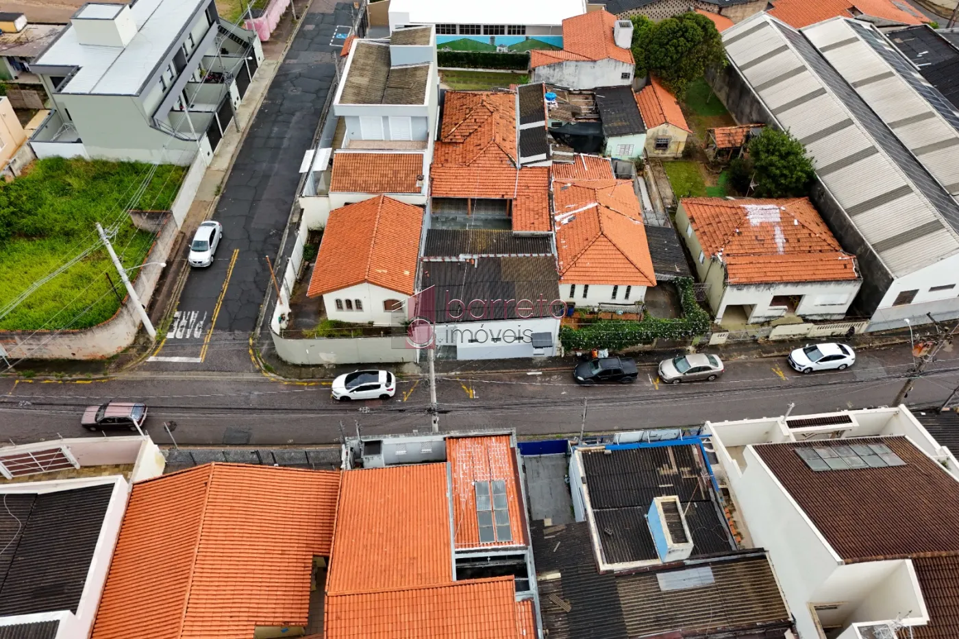 CASA TÉRREA À VENDA NO BAIRRO VILA RAMI EM JUNDIAÍ/SP